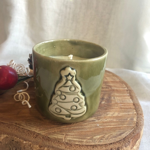 * Vela de Natal 70gr em cerâmica verde - A.coli