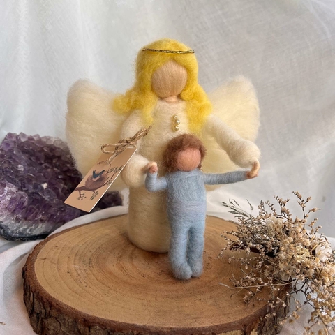 * Anjo com Criança - Ateliê Lis