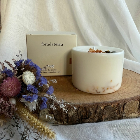 * Vela Buque M com caixa - linha POMARES - Fora da Terra - 160gr