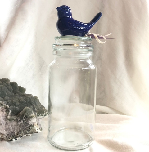 * Pote de Vidro com Detalhe em Cerâmica (Pássaro - G) - Artha Cerâmica