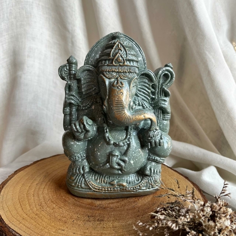 * Estátua de Gesso Ganesha Pintura Verde Água com Dourado 15cm - Misan Artesanato