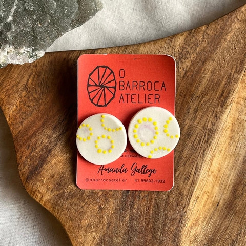 * Brinco Redondo Circulos Vazados - O Barroca Atelier