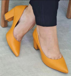 Scarpin Salto bloco 7cm - GV-2026 - Menina Refinada
