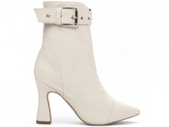 Bota Bico Fino Cano Médio; TCL43.003