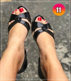 Sandália rasteira verniz preto