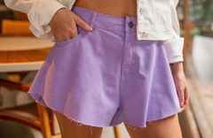 Short Bella na internet