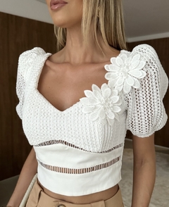 Blusa Flor na internet
