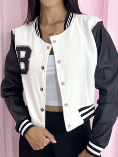 BOMBER COLEGIAL COM MANGA COURINO - comprar online