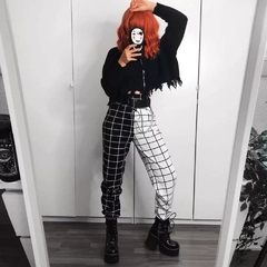 Calça Jogger Preta e Branca