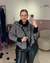 CALÇA SKINNY PELUCIADA EM COURO FAKE na internet