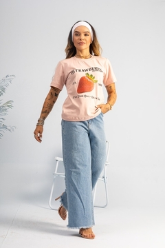 t-shirt strawberry