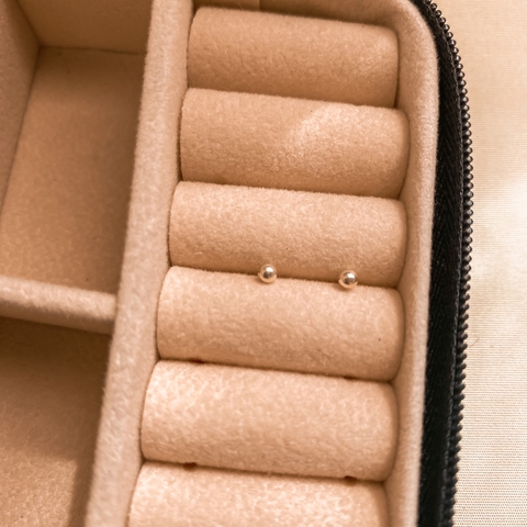 ref 178 brinco esfera pp - semijoia prata 925