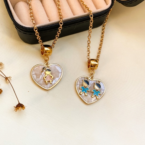 ref 99 Colar placa coração filho (a) - verniz italiano ouro