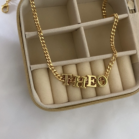 ref 190 Colar groumet com letra - verniz italiano ouro ou ródio - comprar online