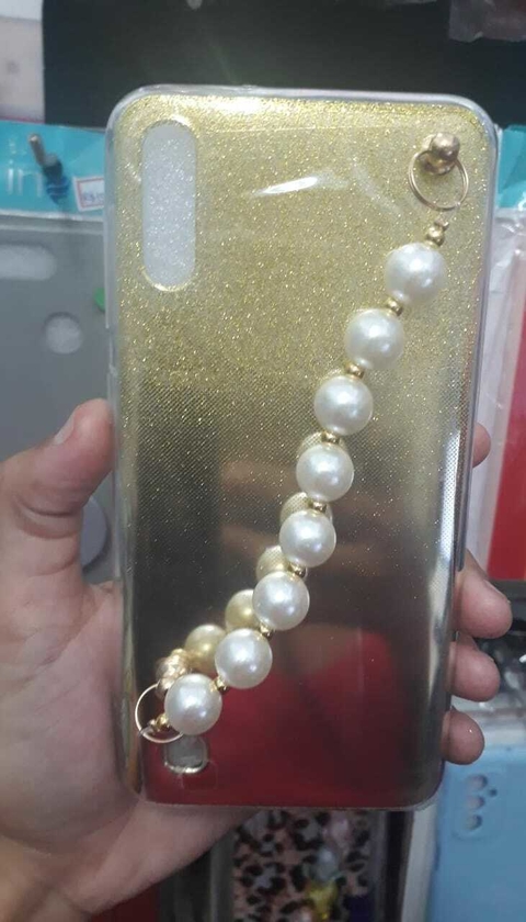 Capinha Glamour Cordinha Pérolas Samsung Galaxy A10
