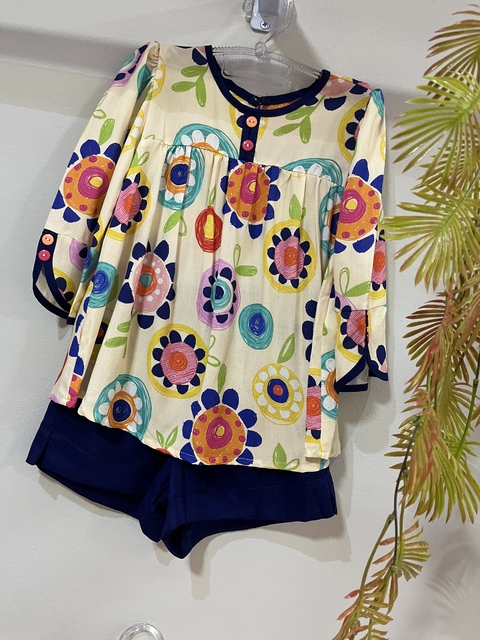 CONJUNTO BATA FLORES DE CANETINHA/ SHORT - comprar online