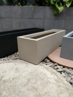MACETA ROTOMOLDEADO JARDINERA ISOLINA