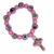 Pulseira elástica de pérolas com crucifixo e santos mirins.Disponível em 2 cores. na internet