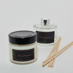 KIT DUO - VELA PERFUMADA 150G + DIFUSOR DE AMBIENTE 240ML - ROSA DAMASCENA