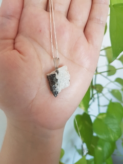 Pingente Pedra da Lua Natural - Energia da Lua/Feminina, Anti-stress e Intuição - comprar online