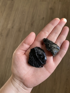 Obsidiana Negra Bruta na internet