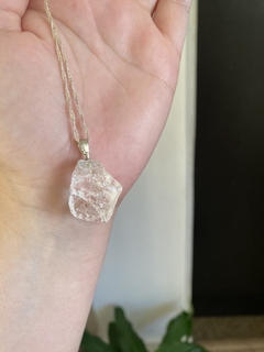 Pingente Cristal de Quartzo Bruto - Clareza Mental e Cura na internet