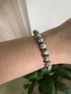Pulseira Jaspe Dálmata 8mm - Alegria, Leveza, Bom Humor e Afasta o Medo - comprar online