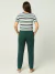 Conjunto de malha com blusa listrada e calça lisa na internet