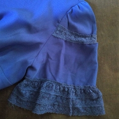 Blusa em viscose, manga com babado e renda1 dress up store