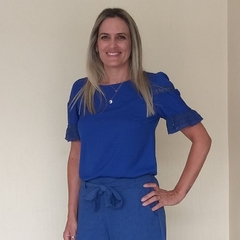 Blusa em viscose, manga com babado e renda dress up store