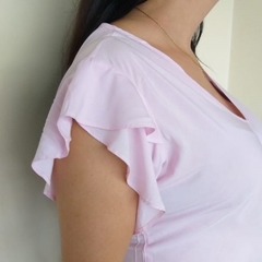 Blusa em viscose manga curta, decote V com babado na manga1 dress up store