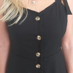 Vestido midi de alça, com babado e botões na frente3 dress up store