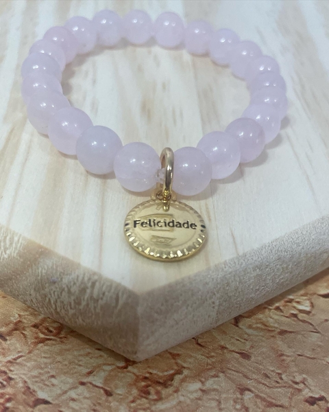 Pulseira de Quartzo Rosa com pingente Dourado