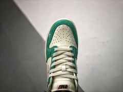 Imagem do Dunk Low Road Sign