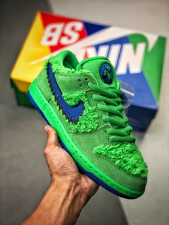 Grateful Dead x Nike Dunk SB Low Pro Green Bear