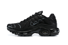 Air Max Plus TN - PLUG SNEAKERS