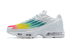 Air Max TN Plus 3 na internet