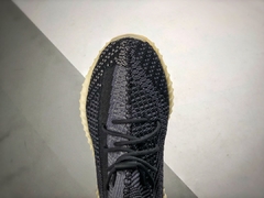 Yeezy Boost V2 Asriel na internet