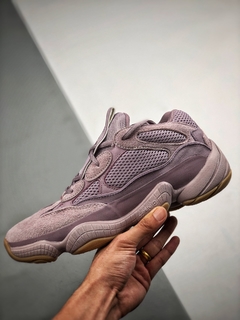 Yeezy 500 Soft Vision na internet
