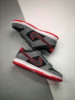 Dunk Low Ishod Wair Dark Grey