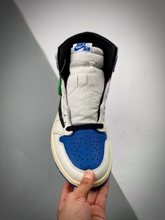 1 High OG Military Blue x Travis Scott x Fragment na internet
