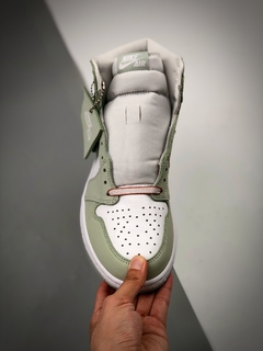 1 High OG Seafoam - PLUG SNEAKERS