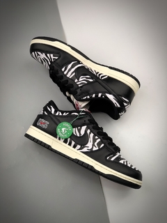 Dunk SB Low Zebra x Quartersnacks na internet