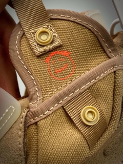 6 SP British Khaki x Cactus Jack - comprar online