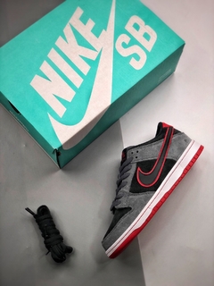 Dunk Low Ishod Wair Dark Grey na internet