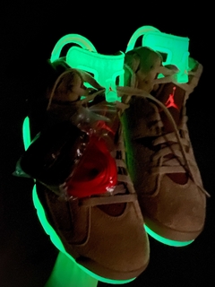 6 SP British Khaki x Cactus Jack na internet