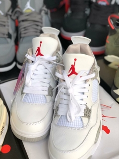 Air Jordan 4 White Tech Oreo na internet