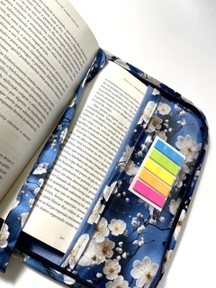 Capa para Livros Floral Azul - Sabri Criativa