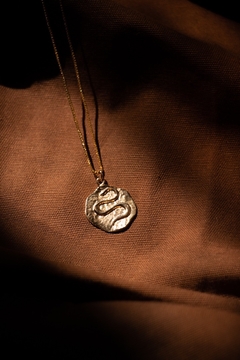 Medalha Serpente - comprar online