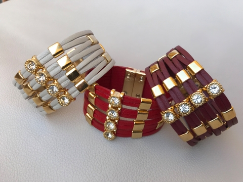 Pulseira em couro,legítimo.